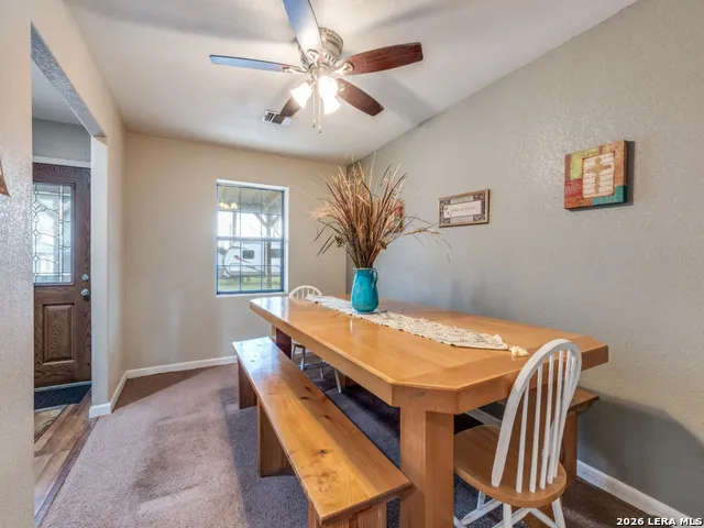 813 Pleasant Acres Seguin, TX 78155