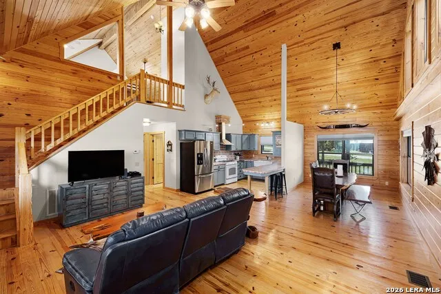 1012 Mourning Dove Canyon Lake, TX 78133