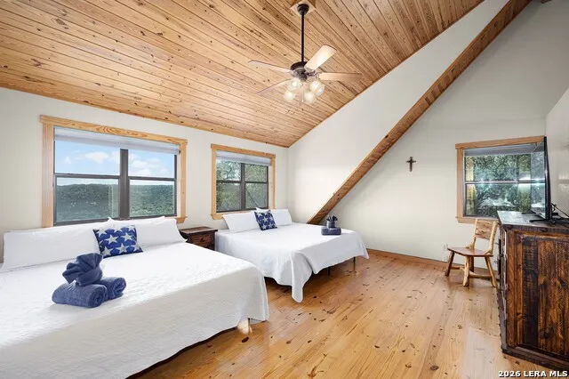 1012 Mourning Dove Canyon Lake, TX 78133