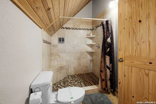 1012 Mourning Dove Canyon Lake, TX 78133