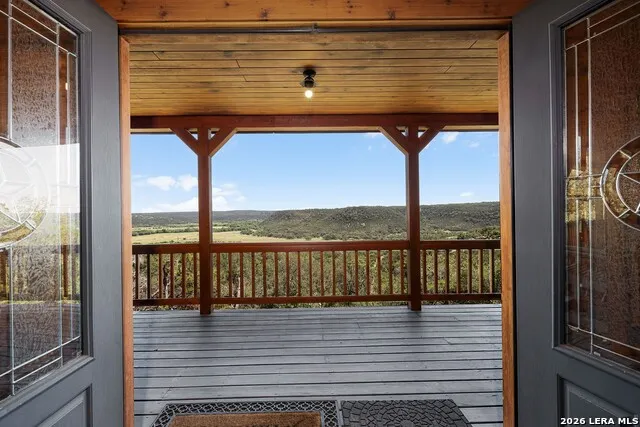 1012 Mourning Dove Canyon Lake, TX 78133