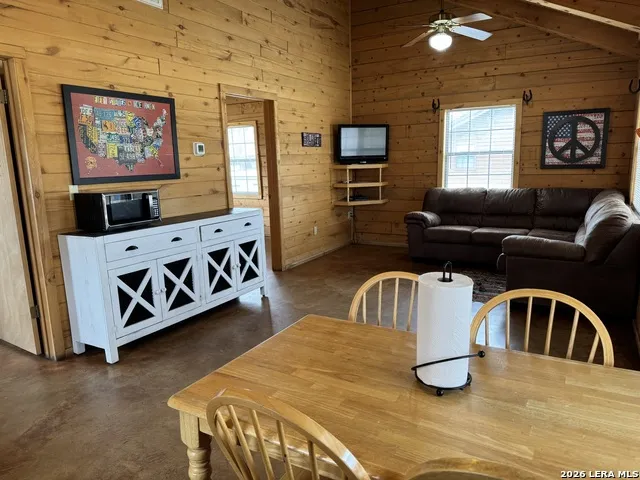 110 Red Wright Rd Leakey, TX 78873