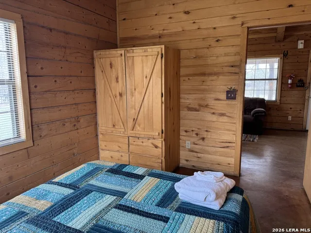 110 Red Wright Rd Leakey, TX 78873