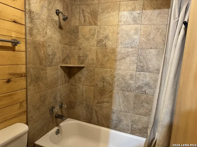 110 Red Wright Rd Leakey, TX 78873