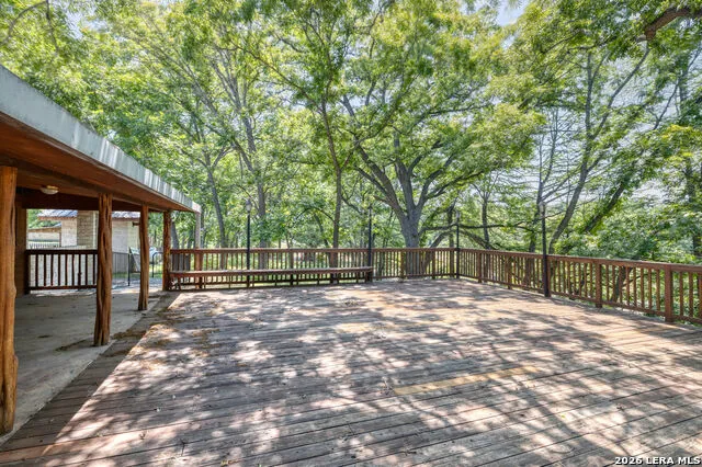 110 Red Wright Rd Leakey, TX 78873