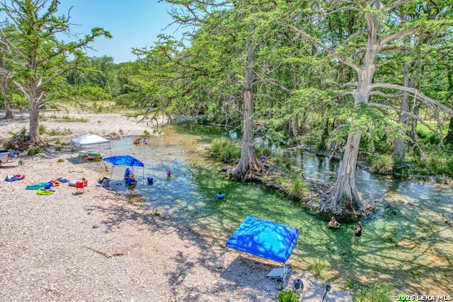 110 Red Wright Rd Leakey, TX 78873