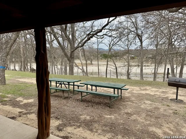 110 Red Wright Rd Leakey, TX 78873
