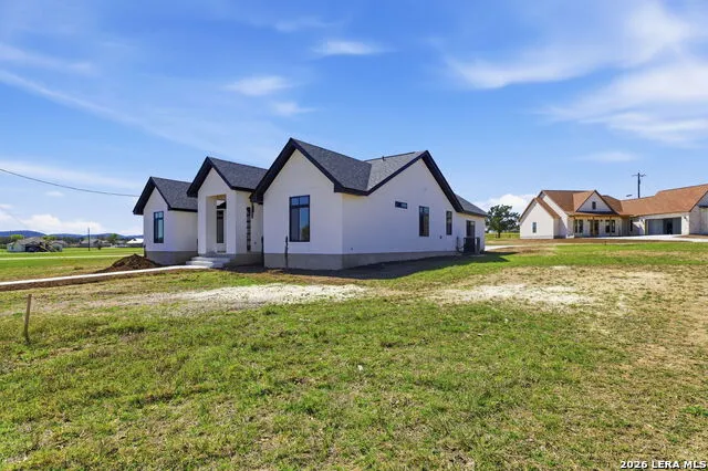 340 Spring Creek Bandera, TX 78003