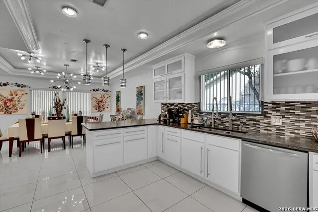 109 CHATTINGTON CT Castle Hills, TX 78213