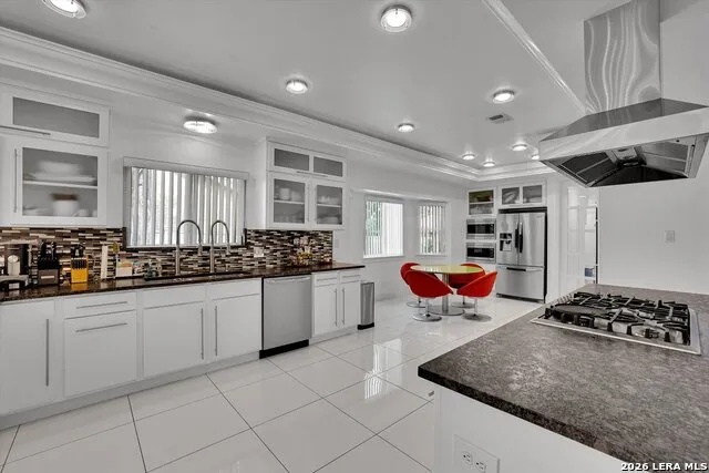 109 CHATTINGTON CT Castle Hills, TX 78213