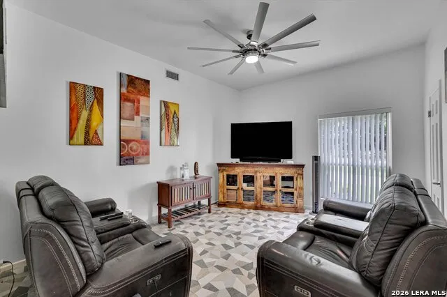 109 CHATTINGTON CT Castle Hills, TX 78213