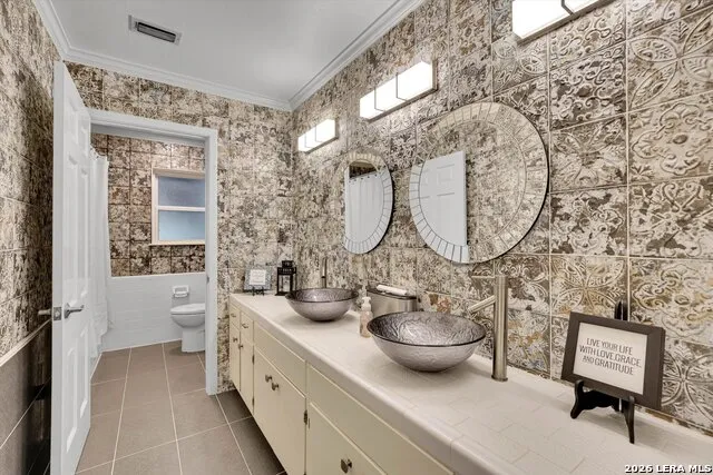 109 CHATTINGTON CT Castle Hills, TX 78213