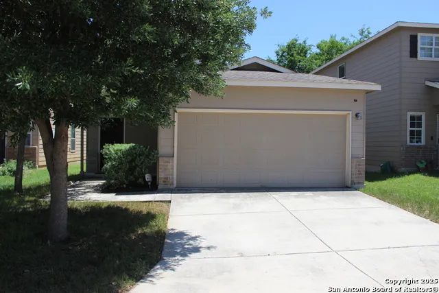 482 Walnut Selma, TX 78154