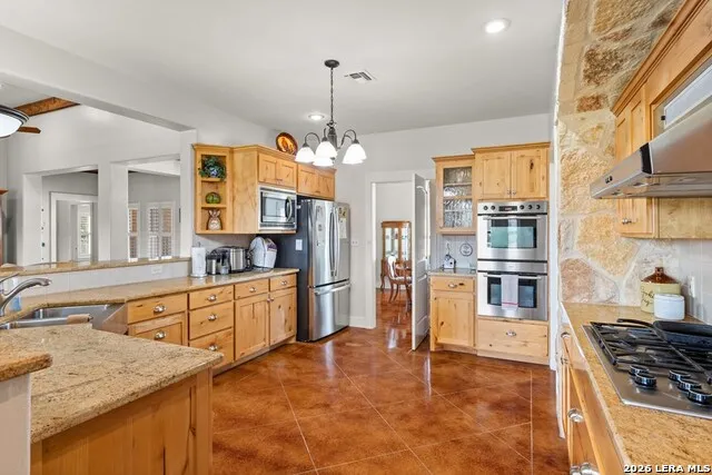 221 Cypress Estates PKWY Ingram, TX 78025