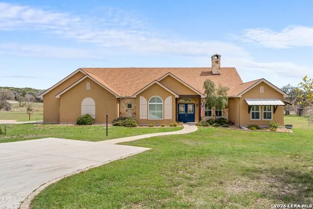 221 Cypress Estates PKWY Ingram, TX 78025