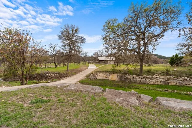 221 Cypress Estates PKWY Ingram, TX 78025
