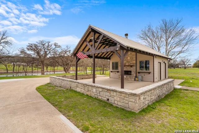 221 Cypress Estates PKWY Ingram, TX 78025