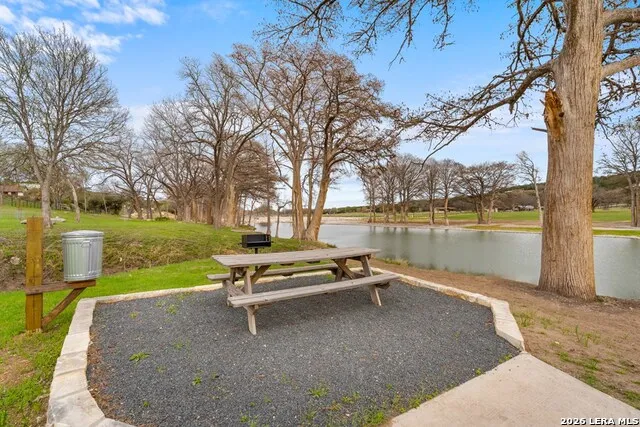 221 Cypress Estates PKWY Ingram, TX 78025