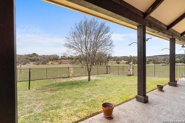 221 Cypress Estates PKWY Ingram, TX 78025