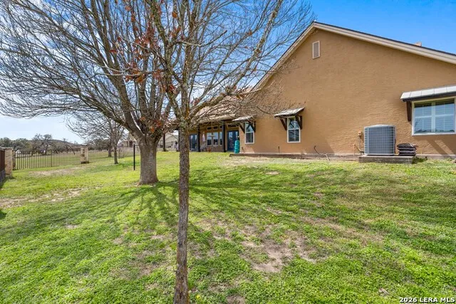 221 Cypress Estates PKWY Ingram, TX 78025