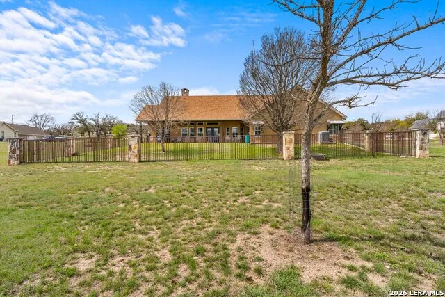 221 Cypress Estates PKWY Ingram, TX 78025