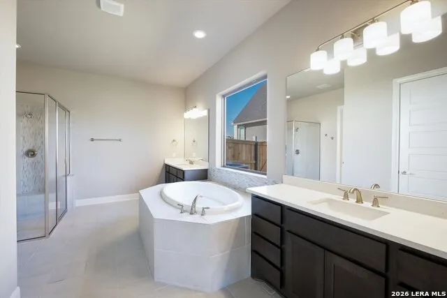 3355 Pintail Pond Marion, TX 78124