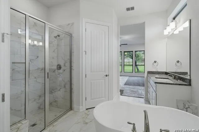 3835 escalera Bulverde, TX 78163
