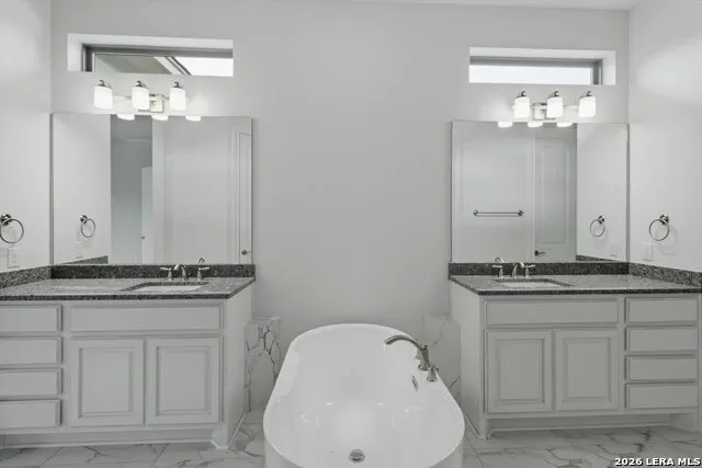 3835 escalera Bulverde, TX 78163