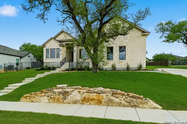 3835 escalera Bulverde, TX 78163