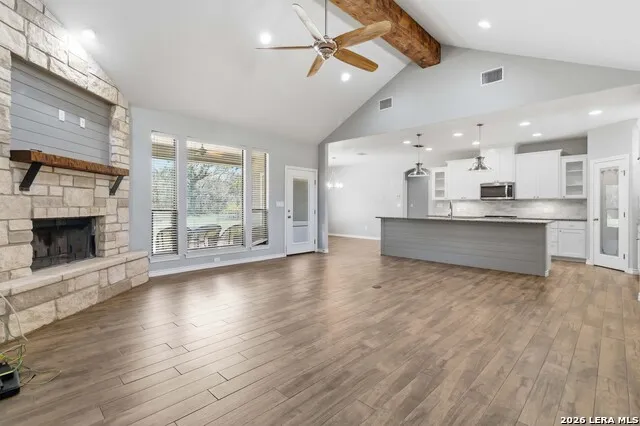137 SENDERA CROSSING La Vernia, TX 78121
