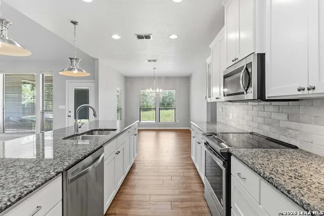 137 SENDERA CROSSING La Vernia, TX 78121