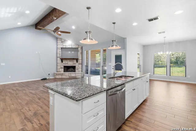 137 SENDERA CROSSING La Vernia, TX 78121
