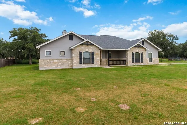 137 SENDERA CROSSING La Vernia, TX 78121