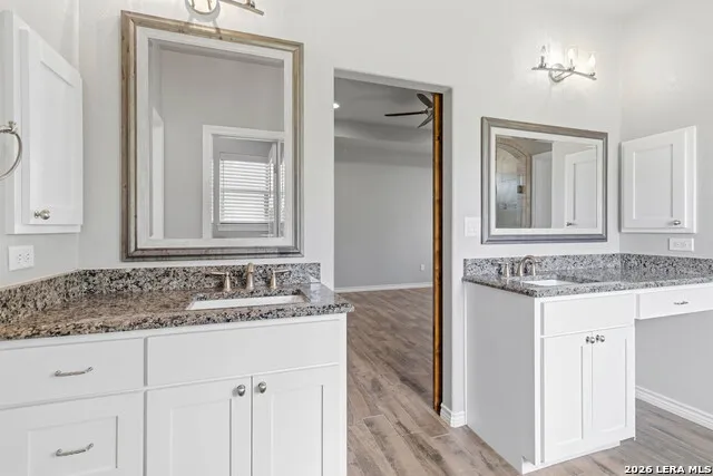 137 SENDERA CROSSING La Vernia, TX 78121