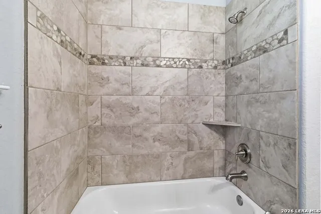 137 SENDERA CROSSING La Vernia, TX 78121