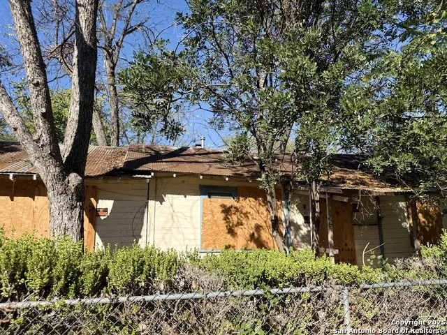1033 Saldana San Antonio, TX 78225