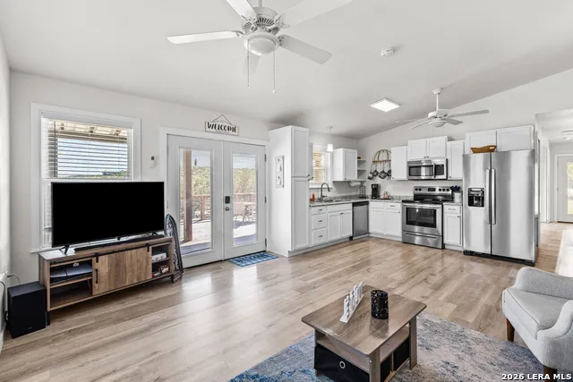 130 SCENIC VIEW DR Spring Branch, TX 78070