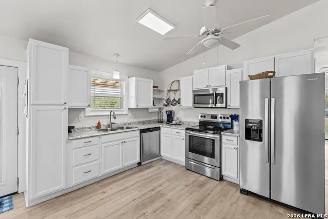 130 SCENIC VIEW DR Spring Branch, TX 78070