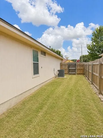 136 Musgrav Kyle, TX 78640