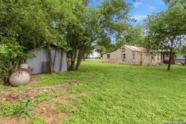 247 Live Oak St Medina, TX 78055