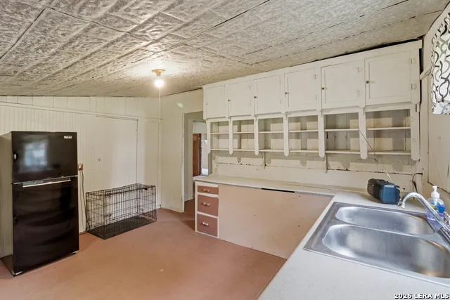 247 Live Oak St Medina, TX 78055