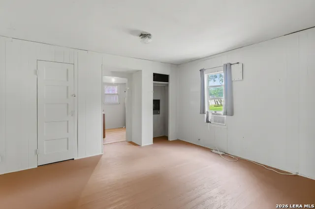 247 Live Oak St Medina, TX 78055