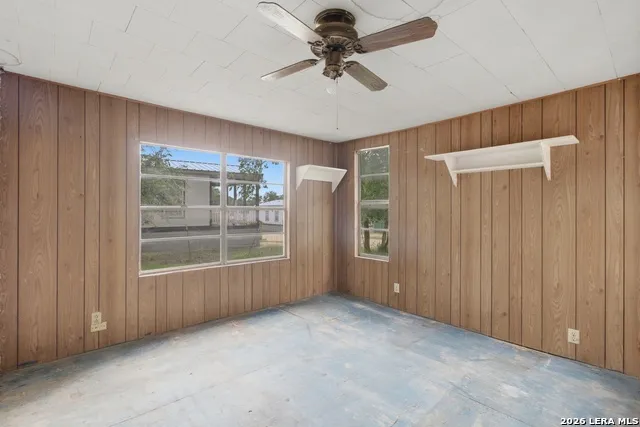 247 Live Oak St Medina, TX 78055