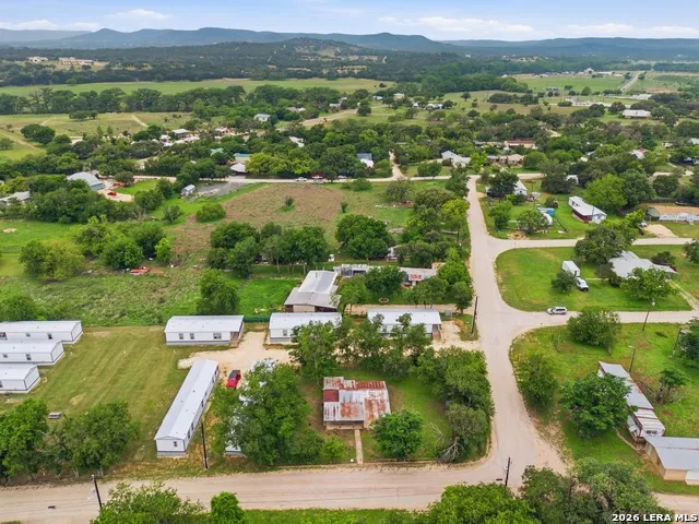 247 Live Oak St Medina, TX 78055