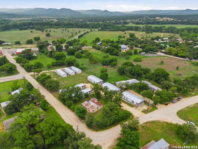 247 Live Oak St Medina, TX 78055