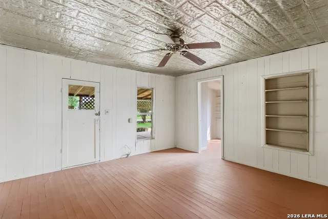 247 Live Oak St Medina, TX 78055