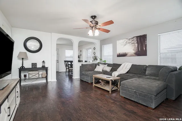 8959 Scarlet Creek Universal City, TX 78148