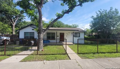 1519 El Monte