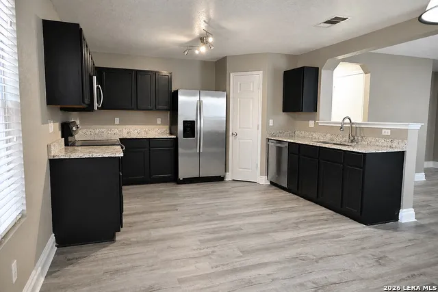 7907 Saratoga Knll Selma, TX 78154