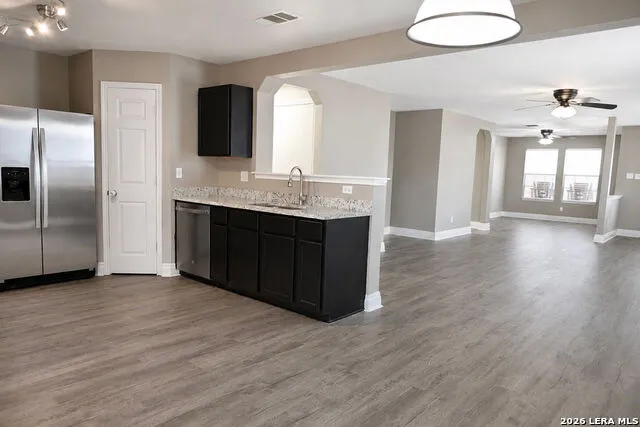 7907 Saratoga Knll Selma, TX 78154